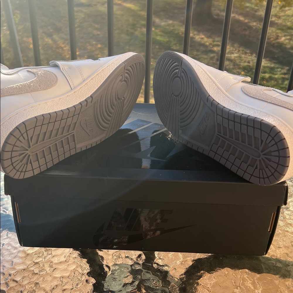 Jordan Airship White and Gray Sneakers - Picture 5 of 6